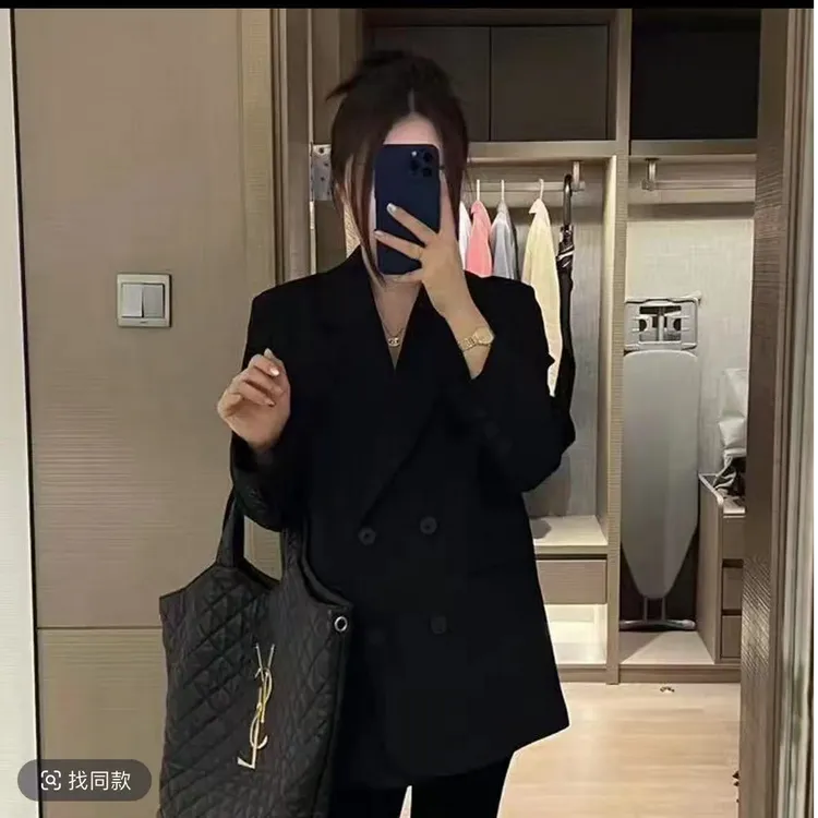 2025秋季气质宽松网红西服四粒扣韩版宽松百搭洋气显瘦休闲时尚