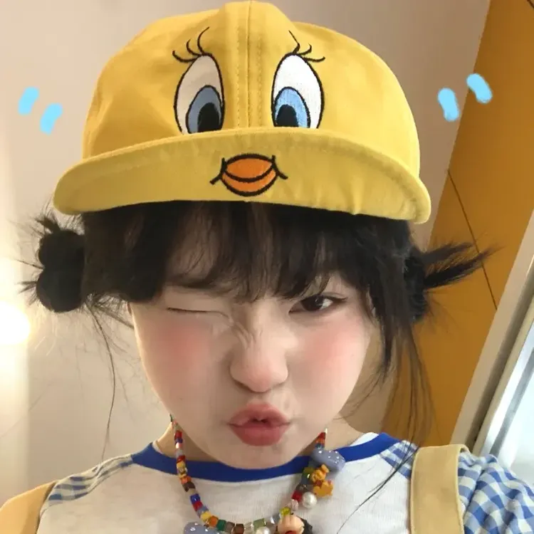 韩版ins崔弟翠儿翻檐鸭舌帽子女可爱卡通小黄鸭刺绣翠迪棒球帽潮