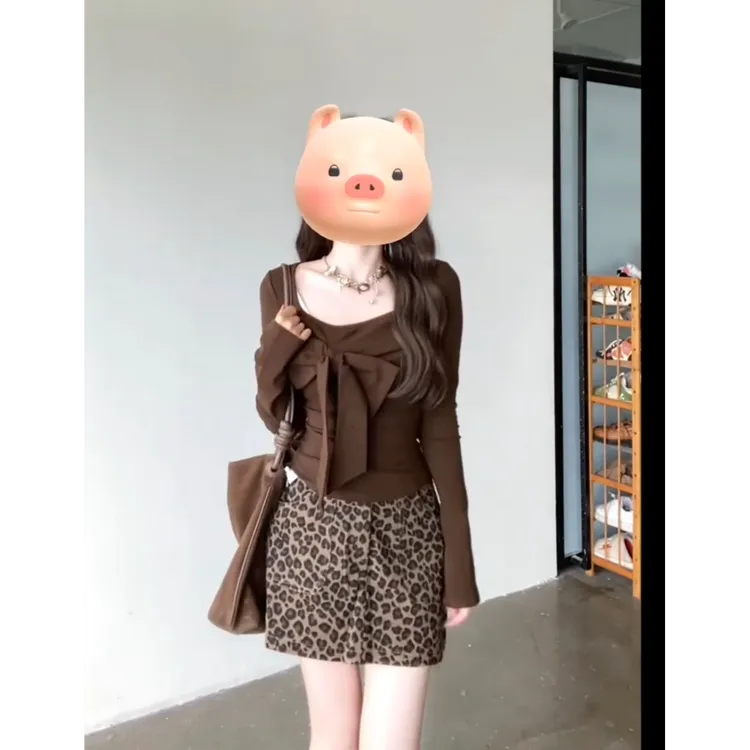 2025早秋辣妹风复古咖色蝴蝶结长袖上衣法式时尚套装甜美豹纹短裙