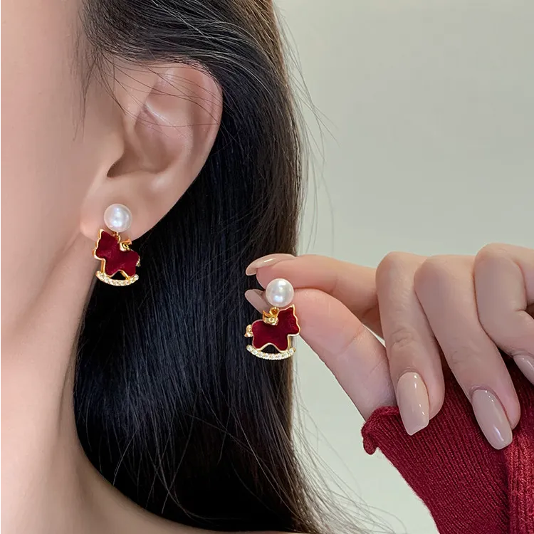 合金仿珍珠耳饰 红色小马珍珠耳环女新款爆款高级感轻奢耳钉耳饰 