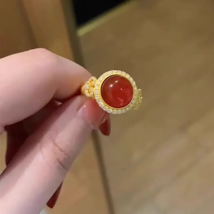 铜合金戒指 高贵车厘子红戒指黄金色简约女复古小众高级轻奢指环