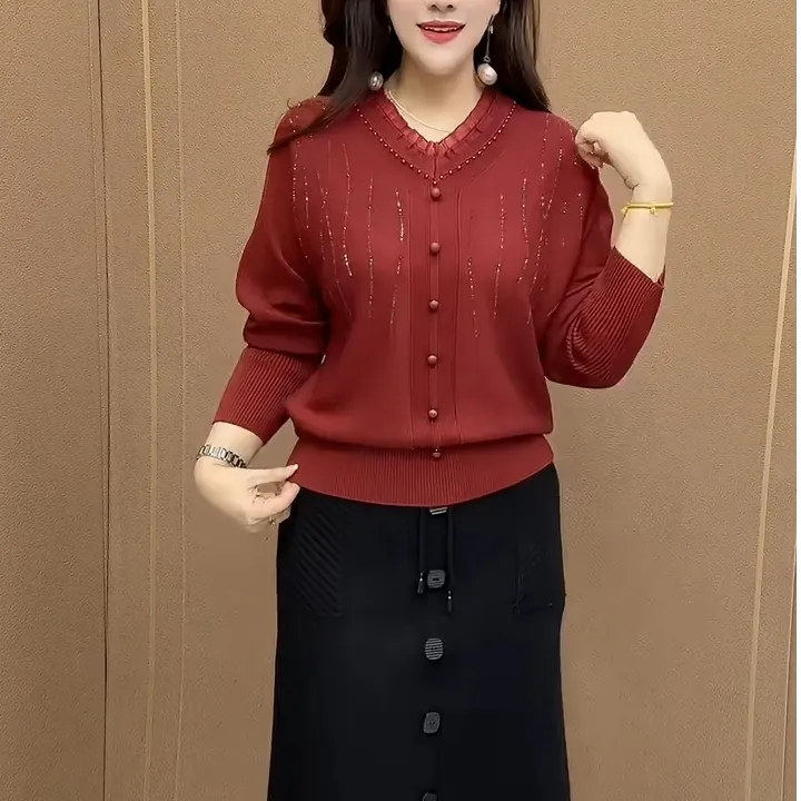 时尚妈妈拼接v领毛衣衫2025冬季新款高级时尚潮流烫钻休闲针织衫