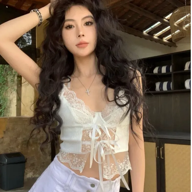 2025年早春款女装蕾丝辣妹短款美背性感夏季外穿镂空时尚套装显瘦