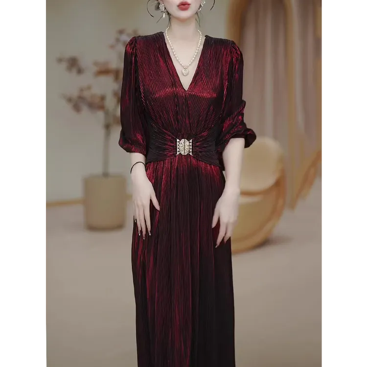 高档时尚洋气连衣裙女2025春秋新款气质收腰显瘦优雅减龄过膝长裙