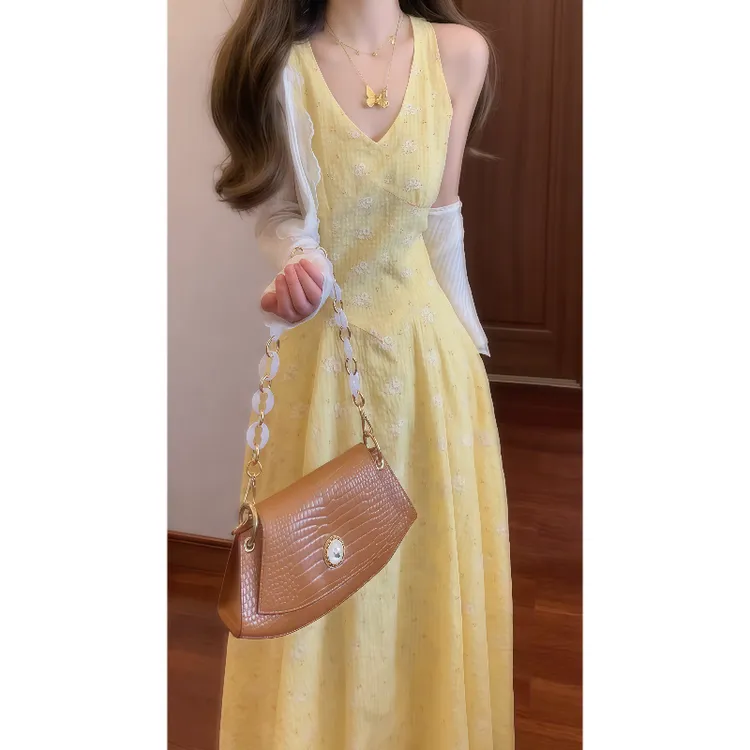 港风刺绣V领挂脖无袖绑带连衣裙收腰绝美度假风长裙&防晒开衫9514