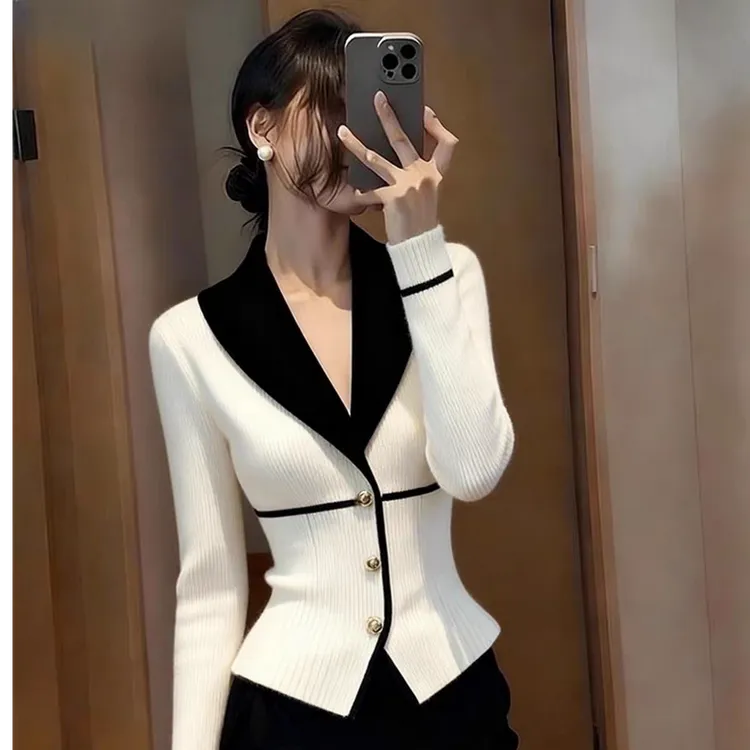 【运费补贴】法式小香风撞色V领针织开衫秋冬新款气质独特漂亮小衫