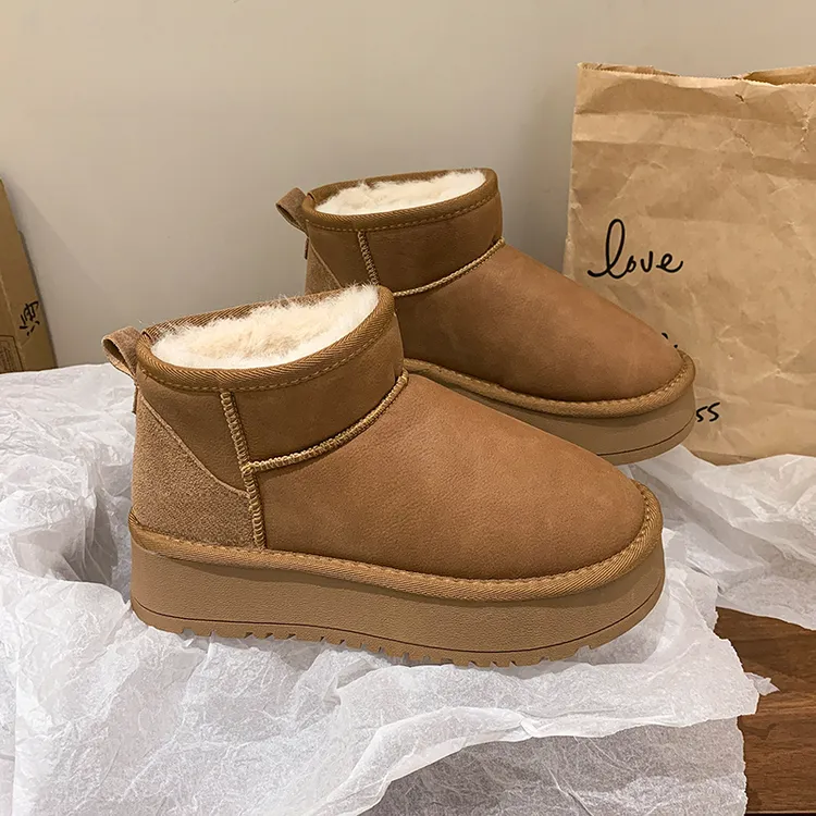 态度女鞋厚底雪地靴女2025冬季新款皮面短筒靴子加绒加厚保暖棉鞋