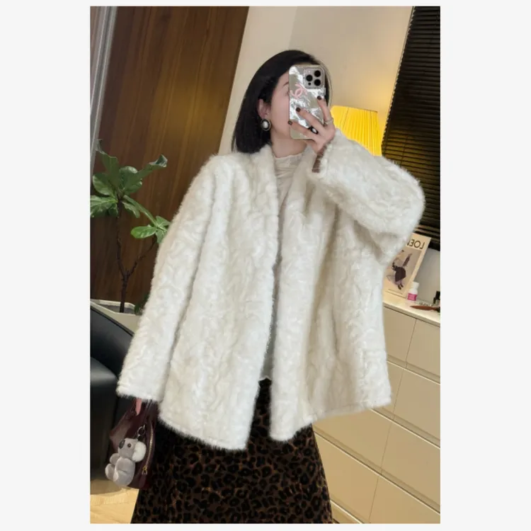 人造皮草 丽丽穿搭｜ “环保小湖羊” 仿毛披肩外套秋冬重工毛毛大衣