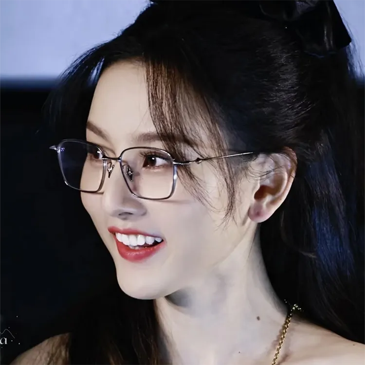 宋祖儿同款金属银色方形素颜眼镜女方圆脸显瘦高智感可配近视度数