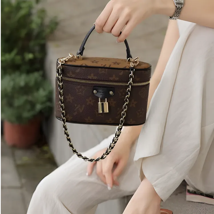 包包优草坊2025感肩包链条小盒包经典时尚小众百搭韩系早八通勤包