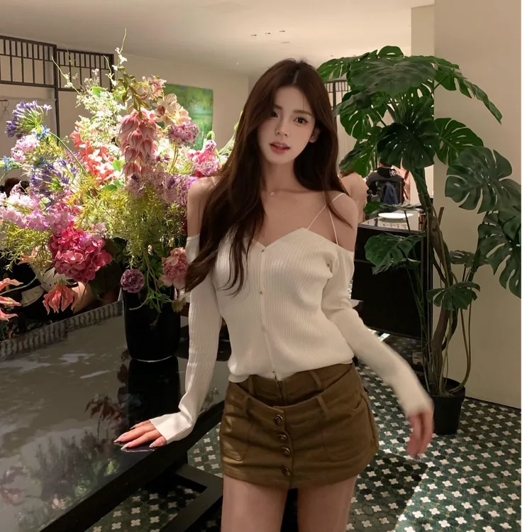 设计感小众吊带露肩短款2025新款秋季chic上衣内搭女装打底针织衫