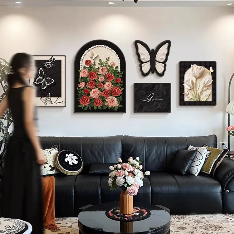 中古风格客厅装饰画奶油沙发背景墙挂画客厅布置家居用品壁画