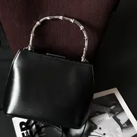 方形简约风竖式单肩挂钩斜挎包黑色小包包时尚手机包竹节复古