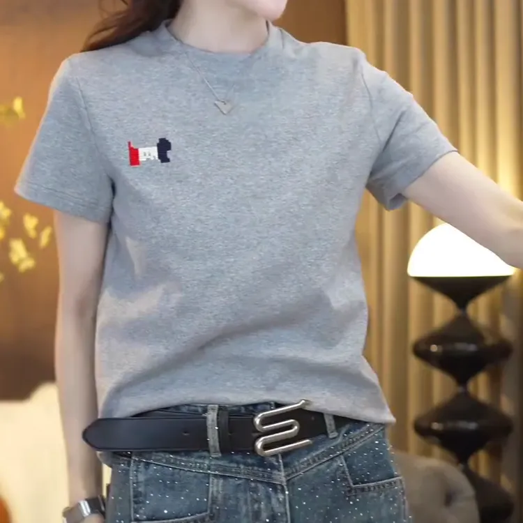设计感刺绣圆领正肩收腰显瘦短袖T恤女2025早春新款时尚显瘦上衣