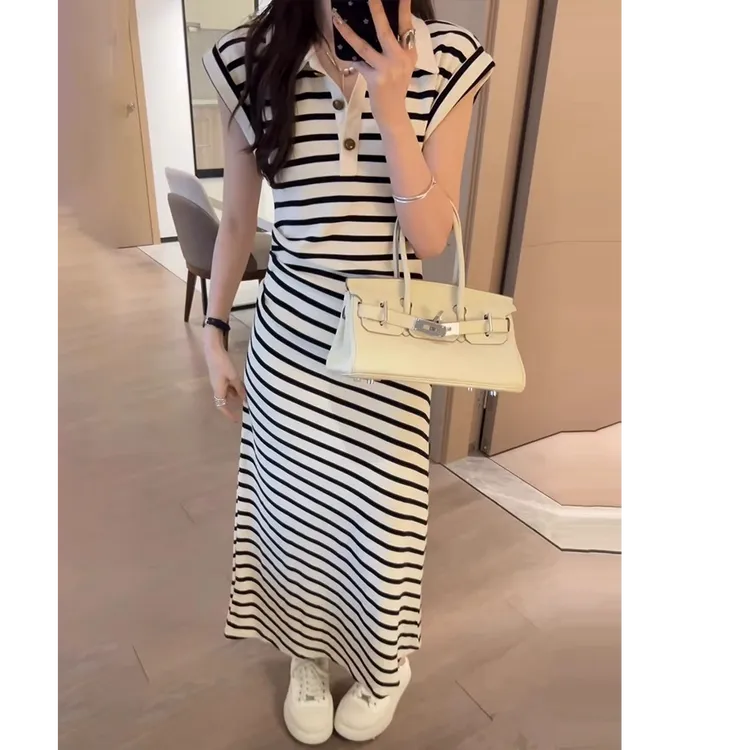 撞色条纹背心连衣裙女夏季新款polo领褶皱收腰显瘦侧开衩直筒长裙