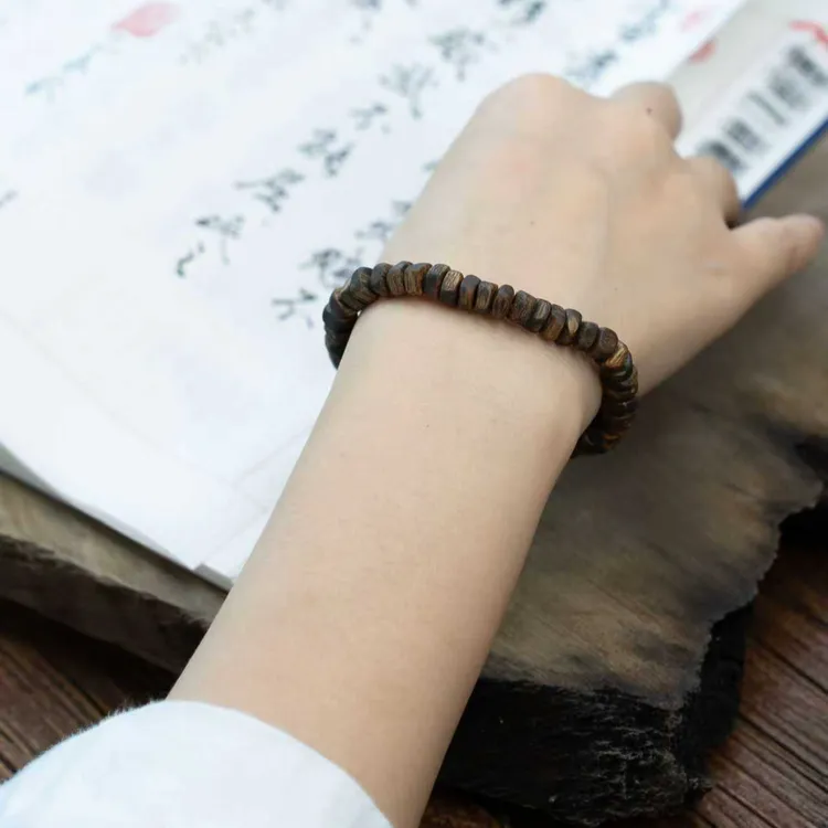 沉香海南黎母山碎银珠单圈手串天然花香蜜甜高货