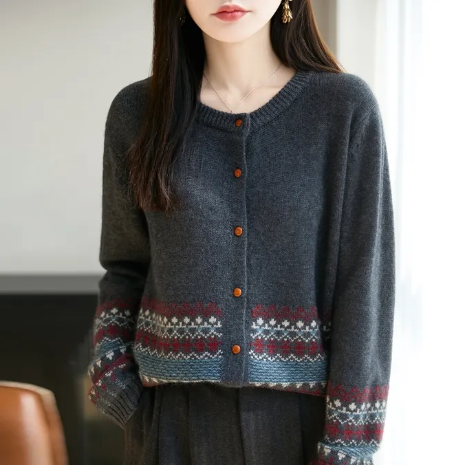 哥弟阿玛施正品秋冬新款羊毛圆领复古提花女毛衣外搭针织开衫上衣