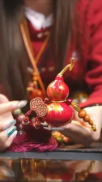 【闪购商品】WQ179漂漆精致小手捻{未开口}