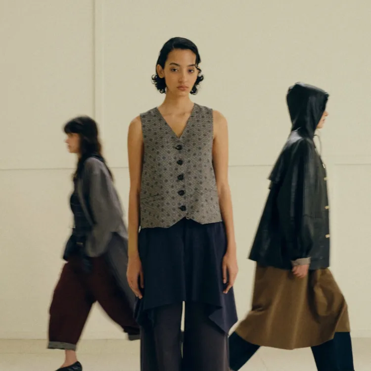 Asyus几何图案拼接马甲