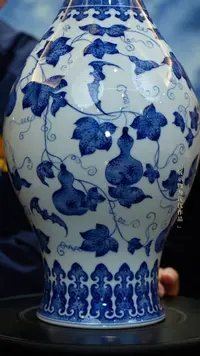 【闪购商品】青花福禄连绵纹橄榄瓶      