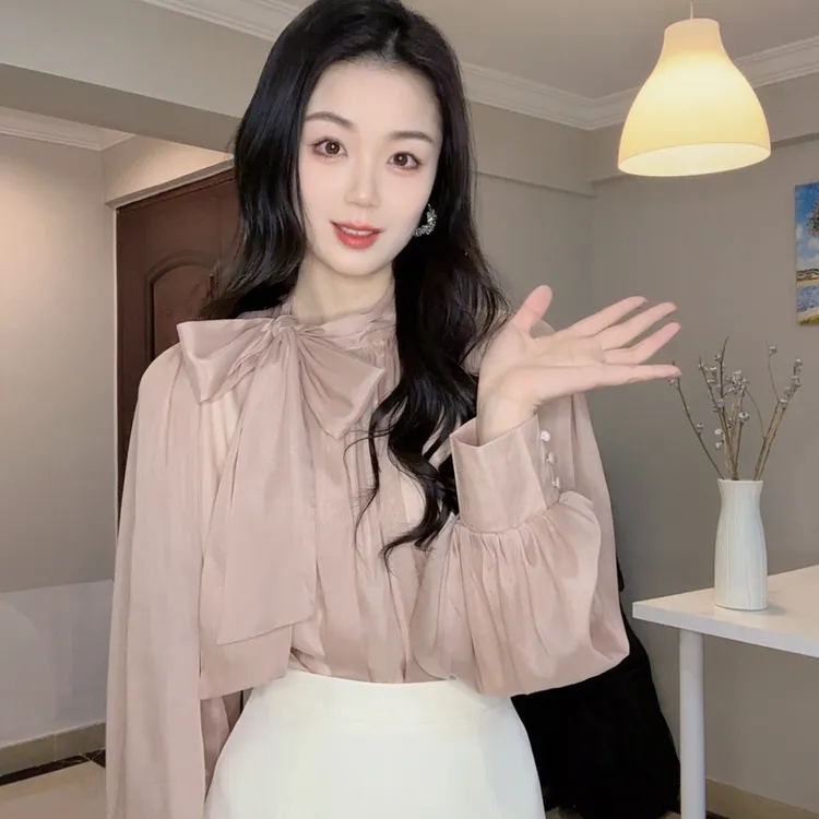 法式仙气白色蝴蝶结显瘦设计感温柔恬静时尚潮流白色雪纺沙上衣