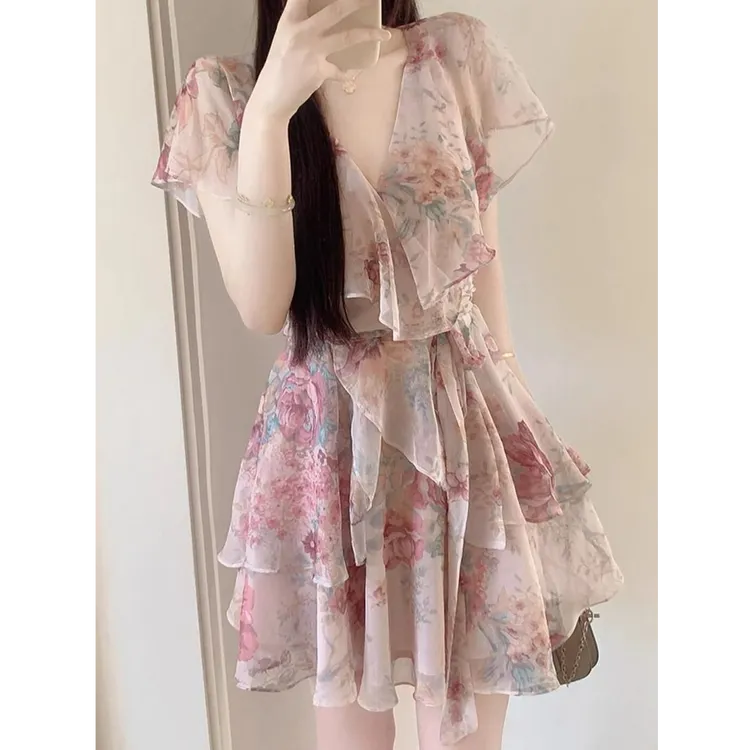 旅游度假风雪纺连衣裙女夏季法式绑带收腰碎花荷叶边不规则连衣裙