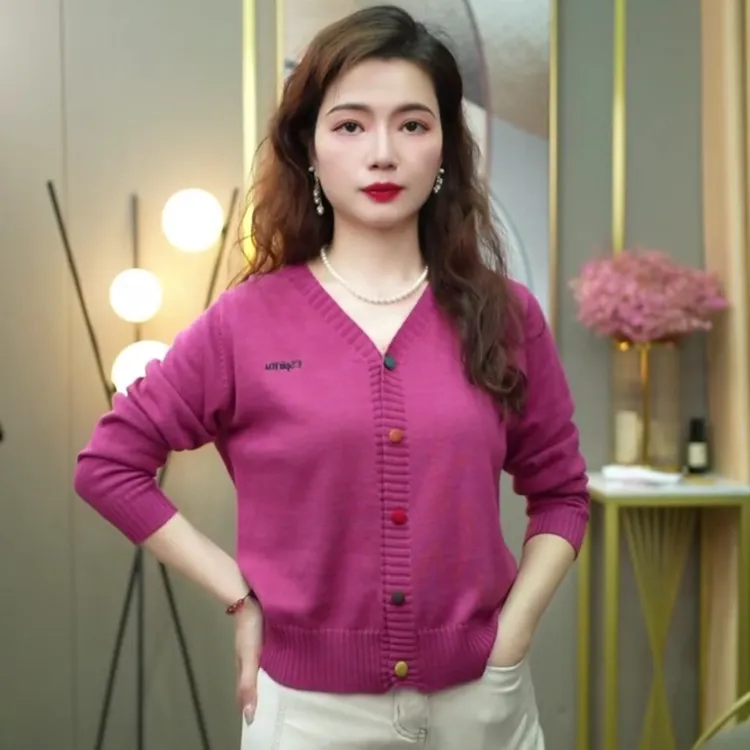 【品牌现货】棉线V领五彩扣字母长袖针织开衫秋季女士百搭宽松外套