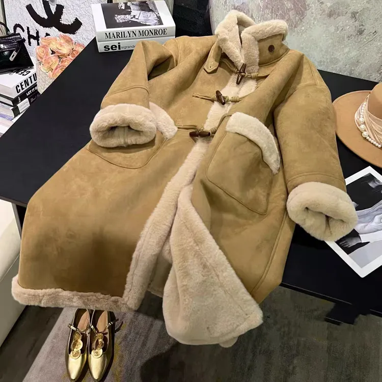 300斤 PLY-复古加厚绒立领仿麂皮牛角扣皮毛一体大衣5598