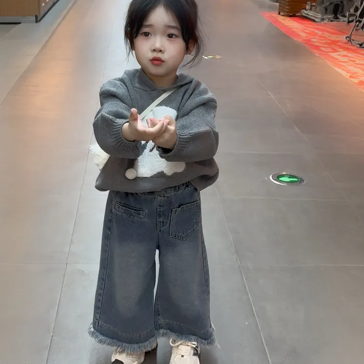 女童直筒牛仔裤2025春秋流苏裤脚边时尚百搭牛仔裤韩版休闲洋气