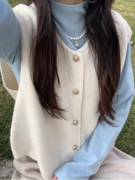 冬天显瘦针织马甲内搭女款洋气时尚新款秋冬保暖不臃肿马夹外穿