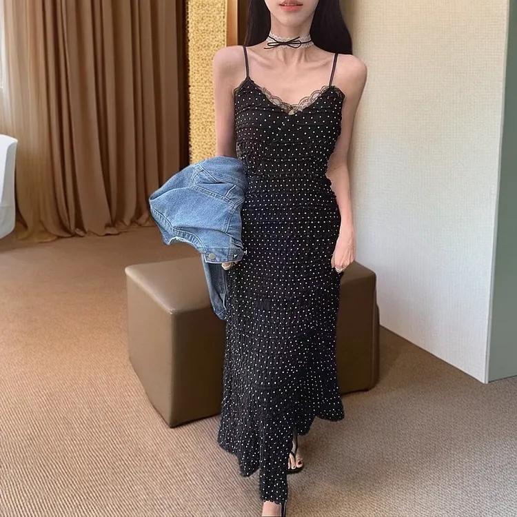 夏季新款显瘦气质波点蕾丝领吊带裙
