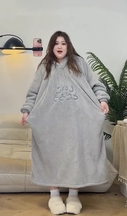 冬季连体大码宽松情侣睡衣2025新款珊瑚绒连帽家居服睡袍可外穿