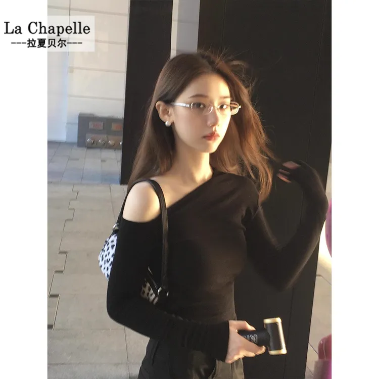 拉夏贝尔辣妹黑色露肩斜肩长袖t恤女2025秋季修身显瘦纯欲风上衣