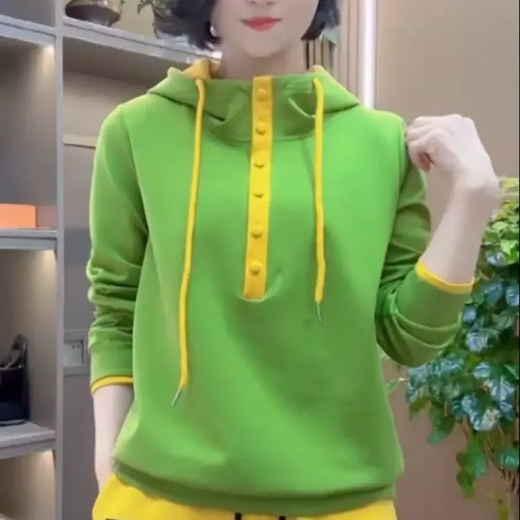 春季新款时尚休闲款百搭纽扣连帽抽绳洋气减龄宽松上衣卫衣帽衫女