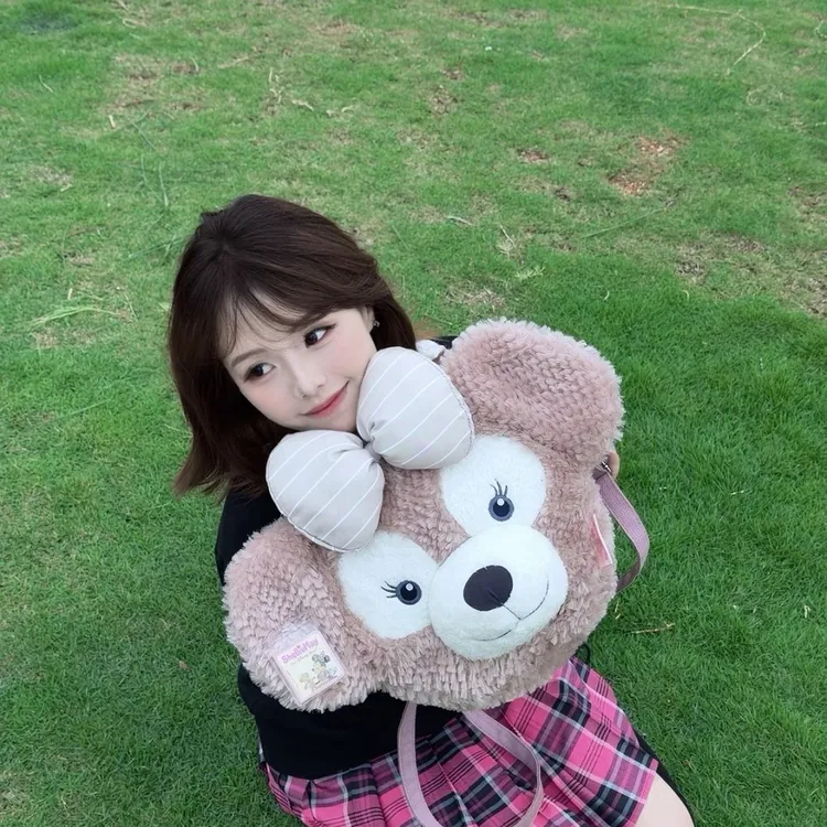 雪莉玫大脸包2025新款迪士尼毛绒可爱卡通双肩包外出背包女双肩包