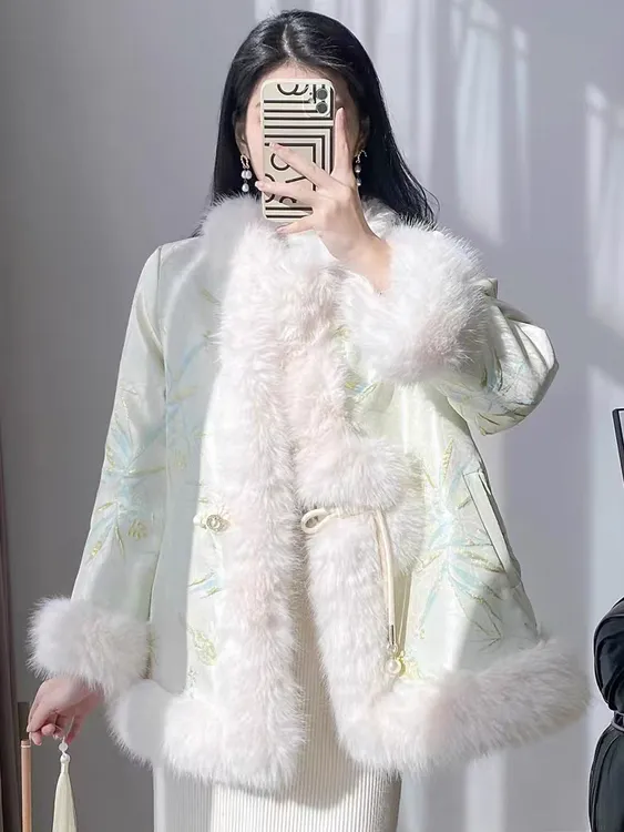 2025 新款中国风盘扣仿狐狸毛皮草外套女宫廷风唐装刺绣大衣秋冬
