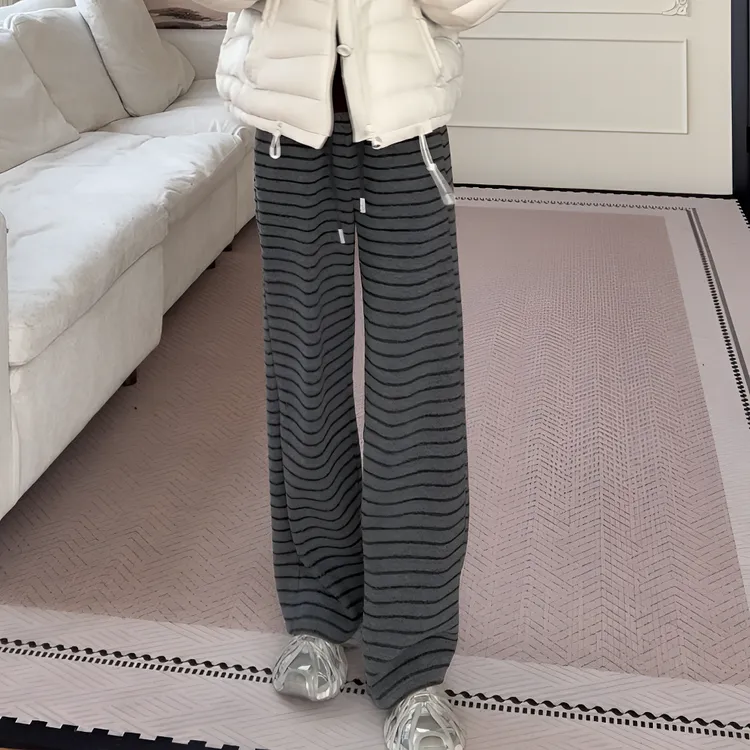【余欢欢】冬季百搭休闲加绒松紧腰条纹直筒裤-YHK50404