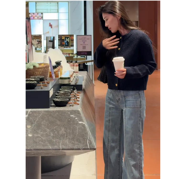 1休闲浅色牛仔裤女