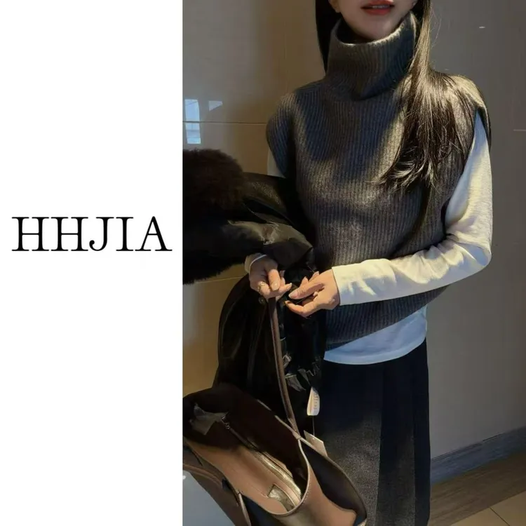 【慧慧家】韩国.2025定制款  韩系时尚灰色高领叠穿针织马甲