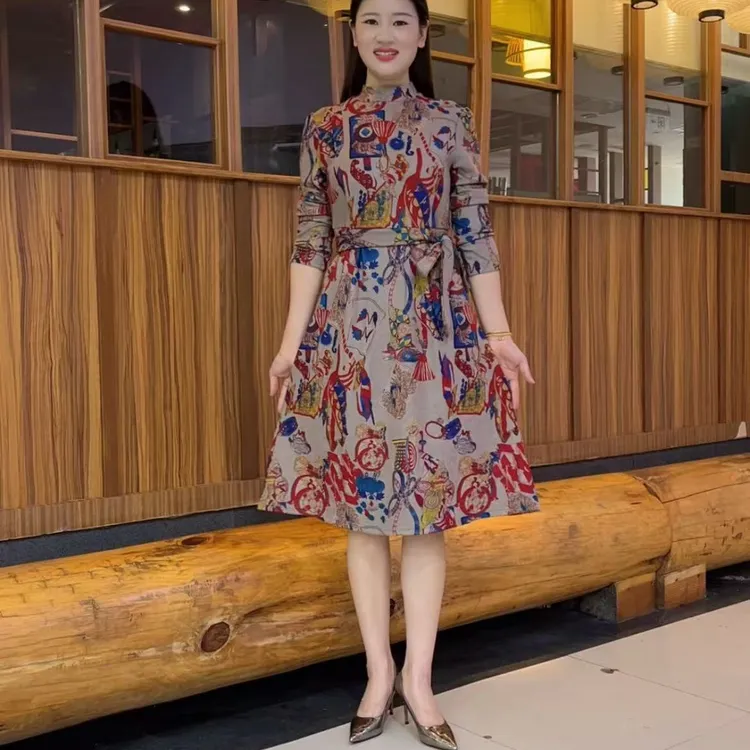 碎花法式妈妈洋气减龄气质长裙显瘦2015收腰新款连衣裙