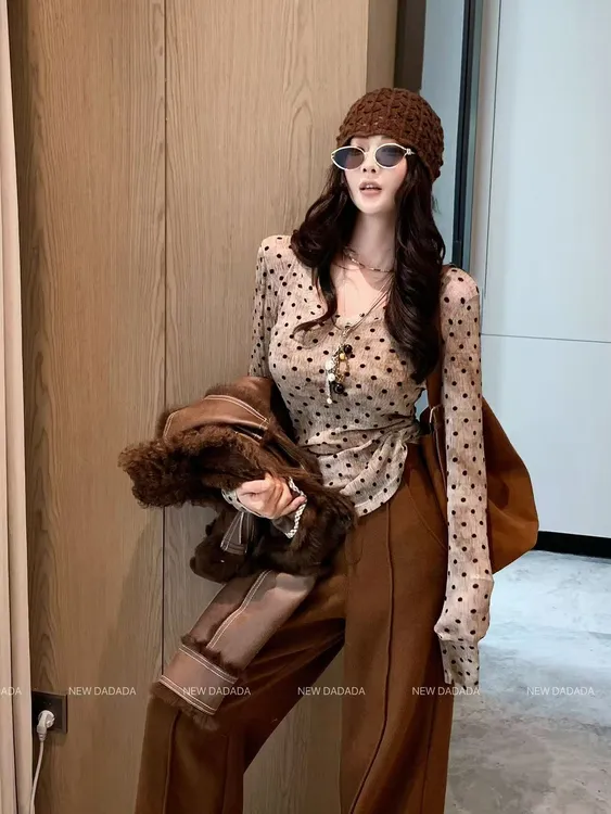 利达NEWDADADA洋气长袖波点修身小衫秋季复古收腰秋冬上衣DUM2344