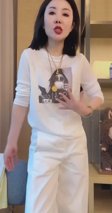 白色美式潮流印花T恤女2025秋季新款宽松百搭长袖休闲圆领打底衫