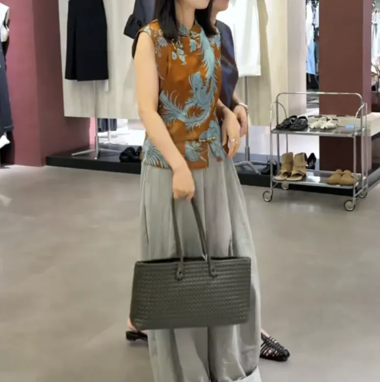 时尚潮流百搭精品女装dgd3633