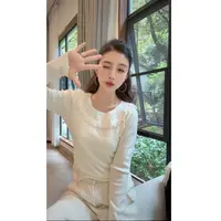 洋洋优选-秋冬新款温柔风韩系珍珠荷叶领设计套头针织衫女YY71908