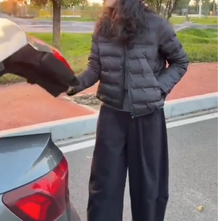 时尚潮流百搭精品女装dgd7621