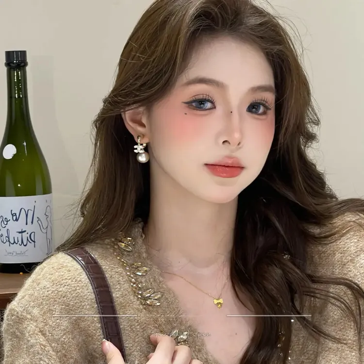 铜合金仿珍珠耳饰 优雅气质小香风珠珠双面戴耳钉