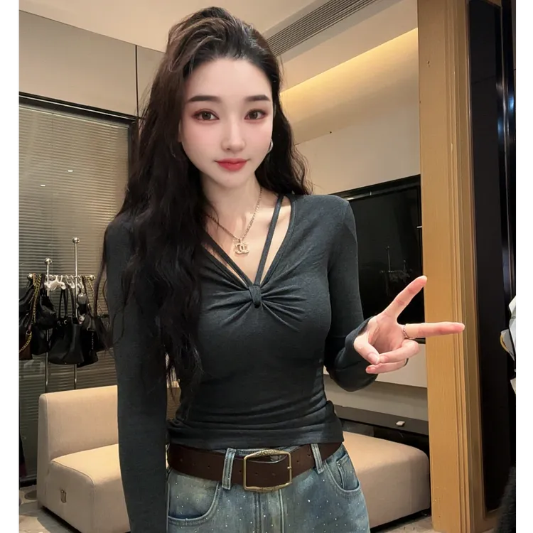 跨年战衣~秋冬新款时尚V领系带褶皱长袖【加绒锁温】女显瘦修身T恤