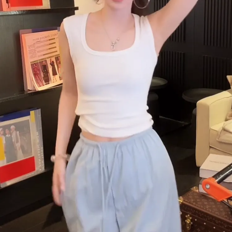 设计感小众辣妹修身背心女软糯时尚显瘦U领无袖上衣LK2501805