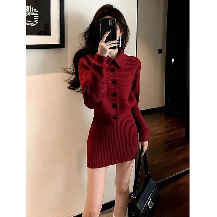 冬季新款洋气一整套女神范气质高级感Polo领红色针织上衣短裙套装