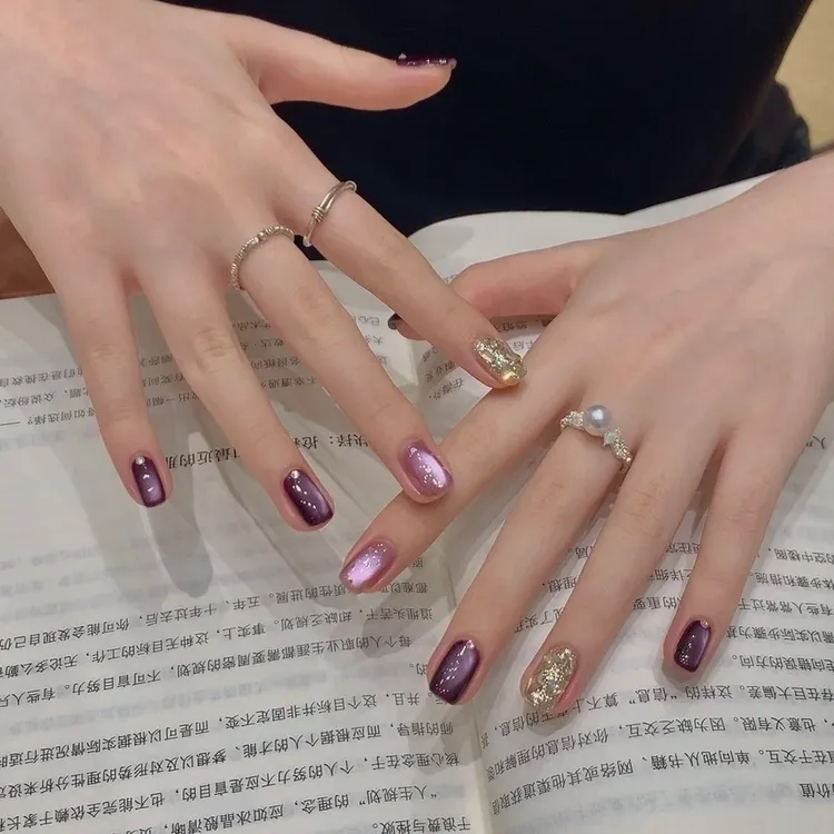 【黑加仑紫】秋季新款紫色显白纯手工美甲穿戴甲片短款法式猫眼美甲